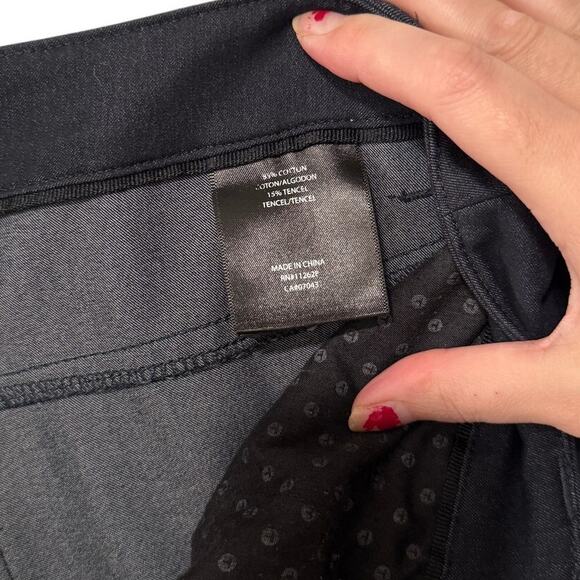 Tahari 10/30 High Rise Trousers $178 Stretch Cotton Dress Pants Crop Navy Blue - Picture 9 of 9